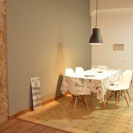 Tarragona Suites Mediona Luaran gambar
