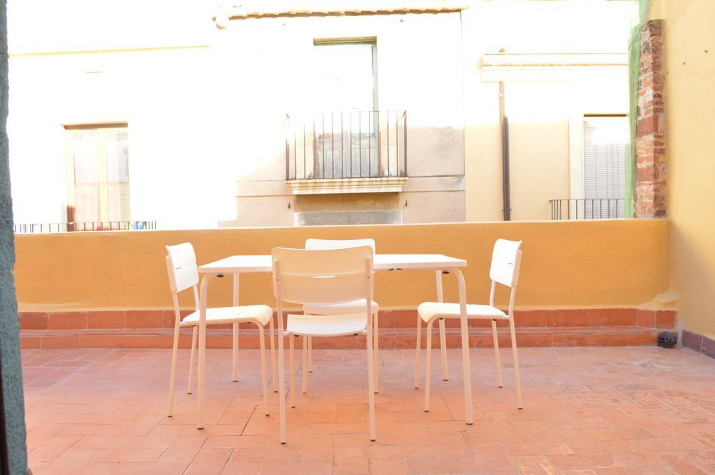 Tarragona Suites Mediona Luaran gambar