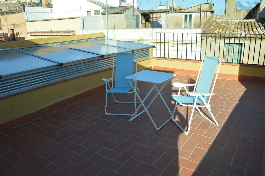Tarragona Suites Mediona Luaran gambar