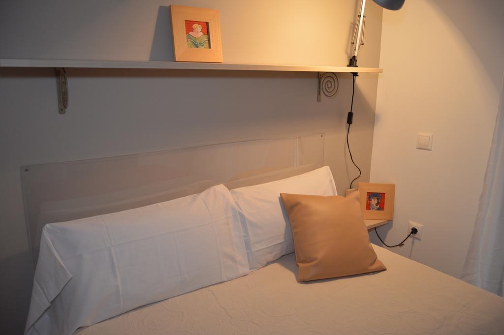 Tarragona Suites Mediona Luaran gambar
