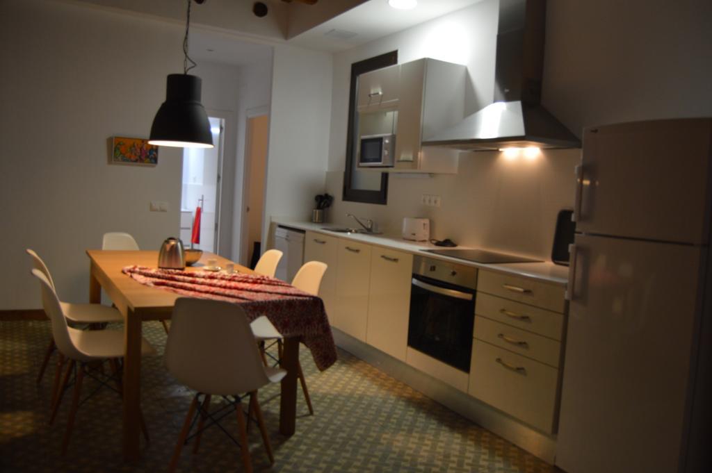 Tarragona Suites Mediona Luaran gambar