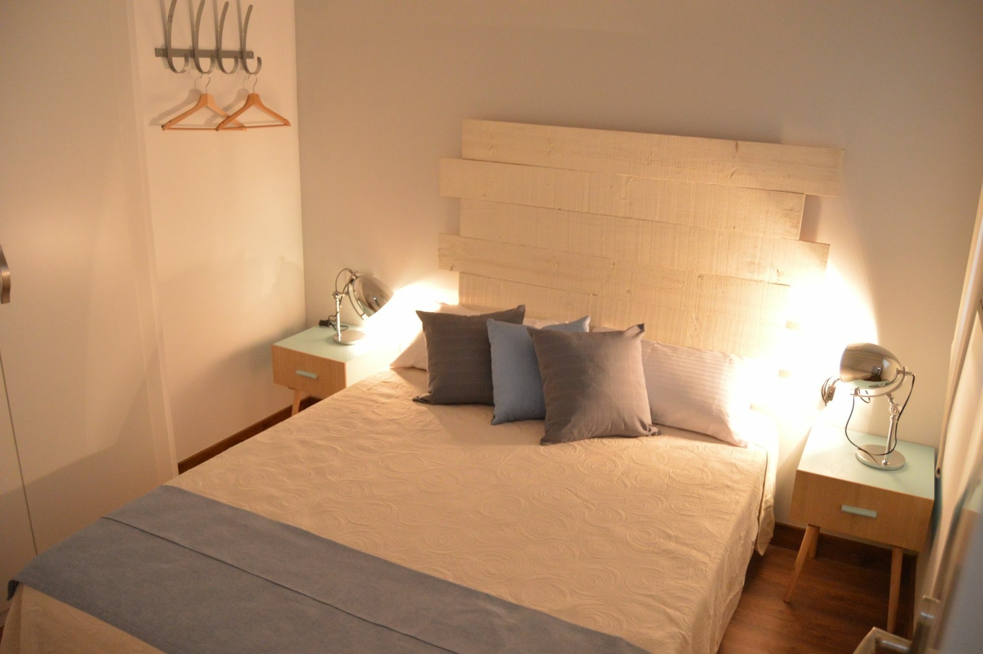 Tarragona Suites Mediona Luaran gambar