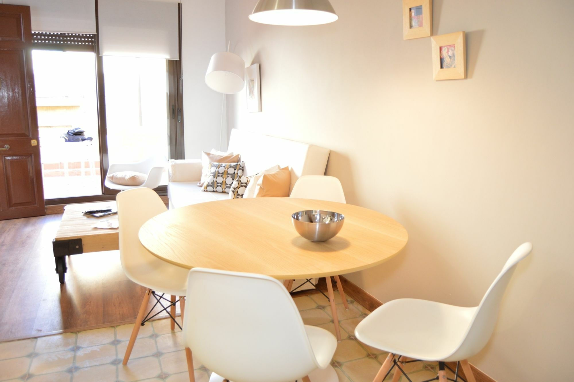Tarragona Suites Mediona Luaran gambar
