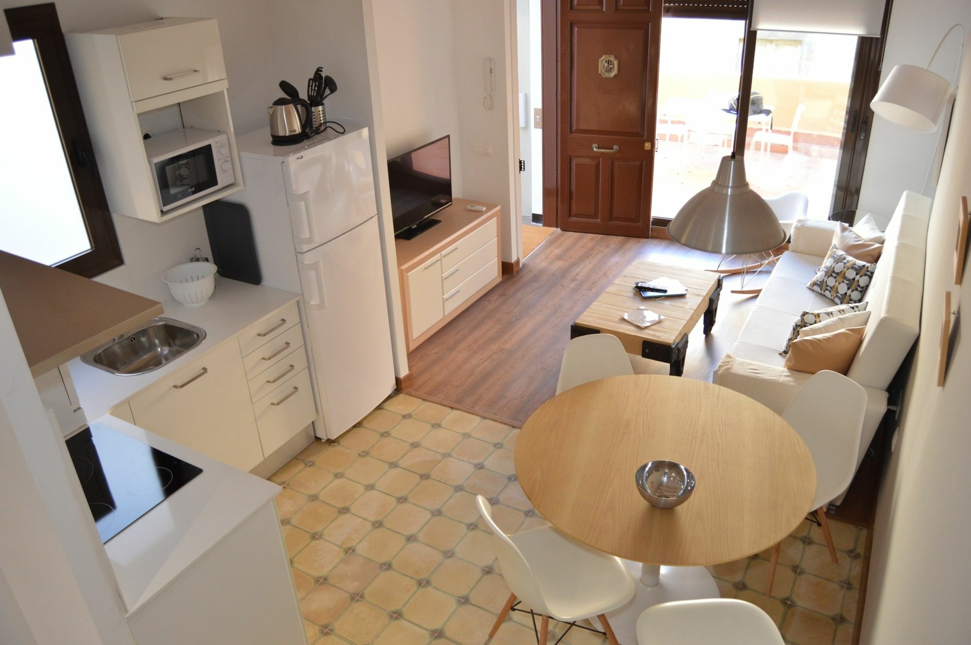Tarragona Suites Mediona Luaran gambar