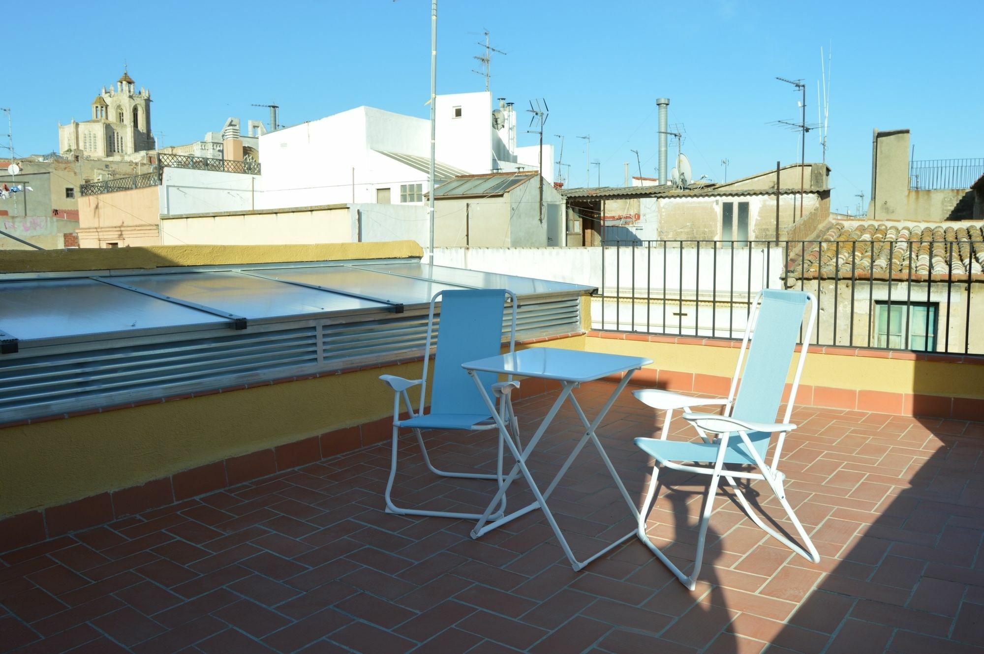 Tarragona Suites Mediona Luaran gambar